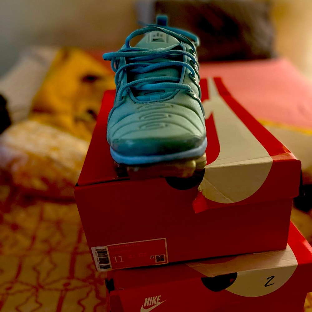Men’s sneakers